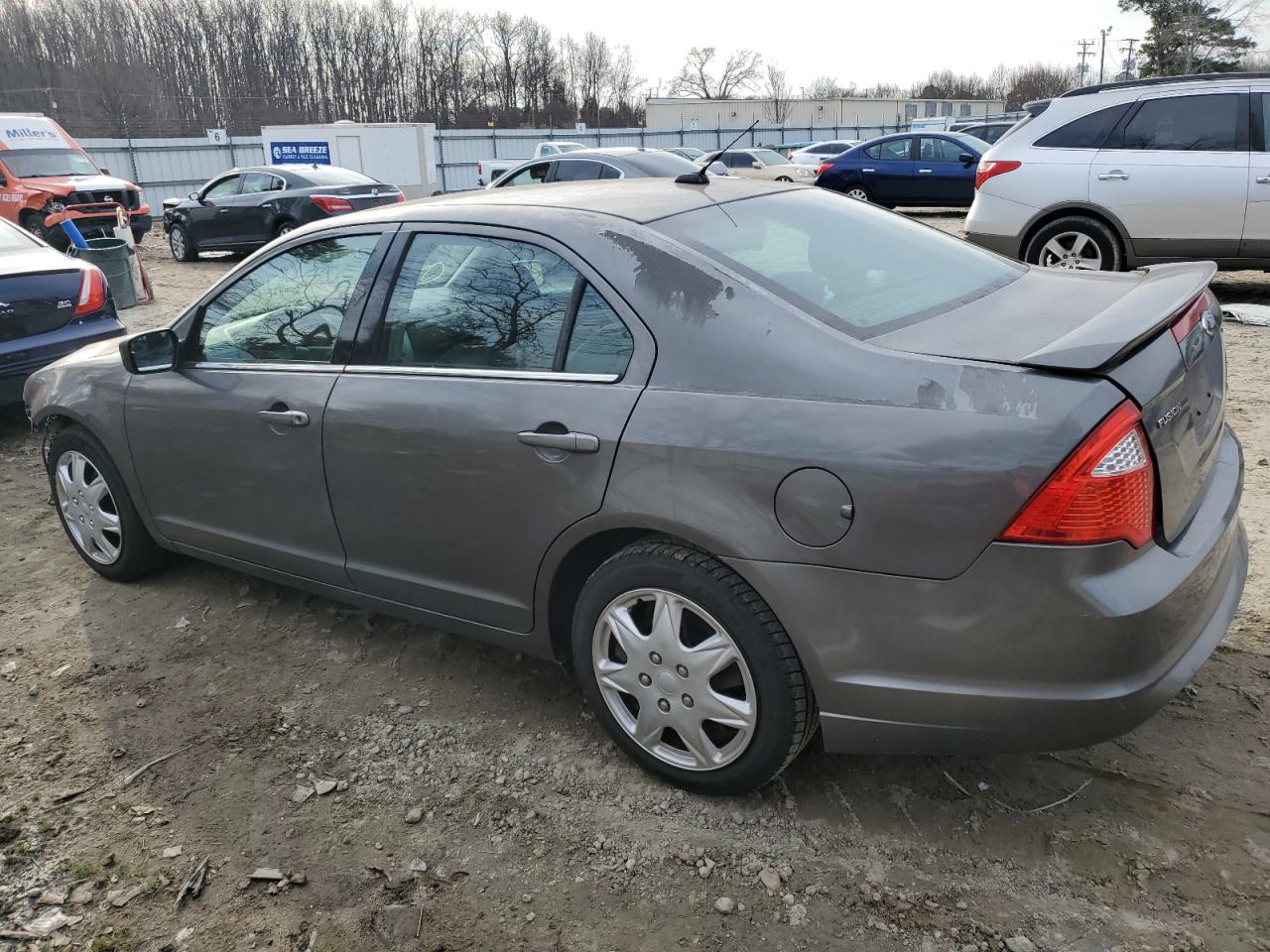 2011 Ford Fusion - Image 2
