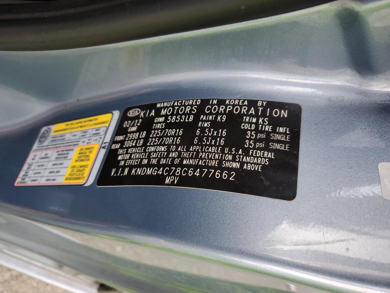 2012 Kia Sedona - Image 12