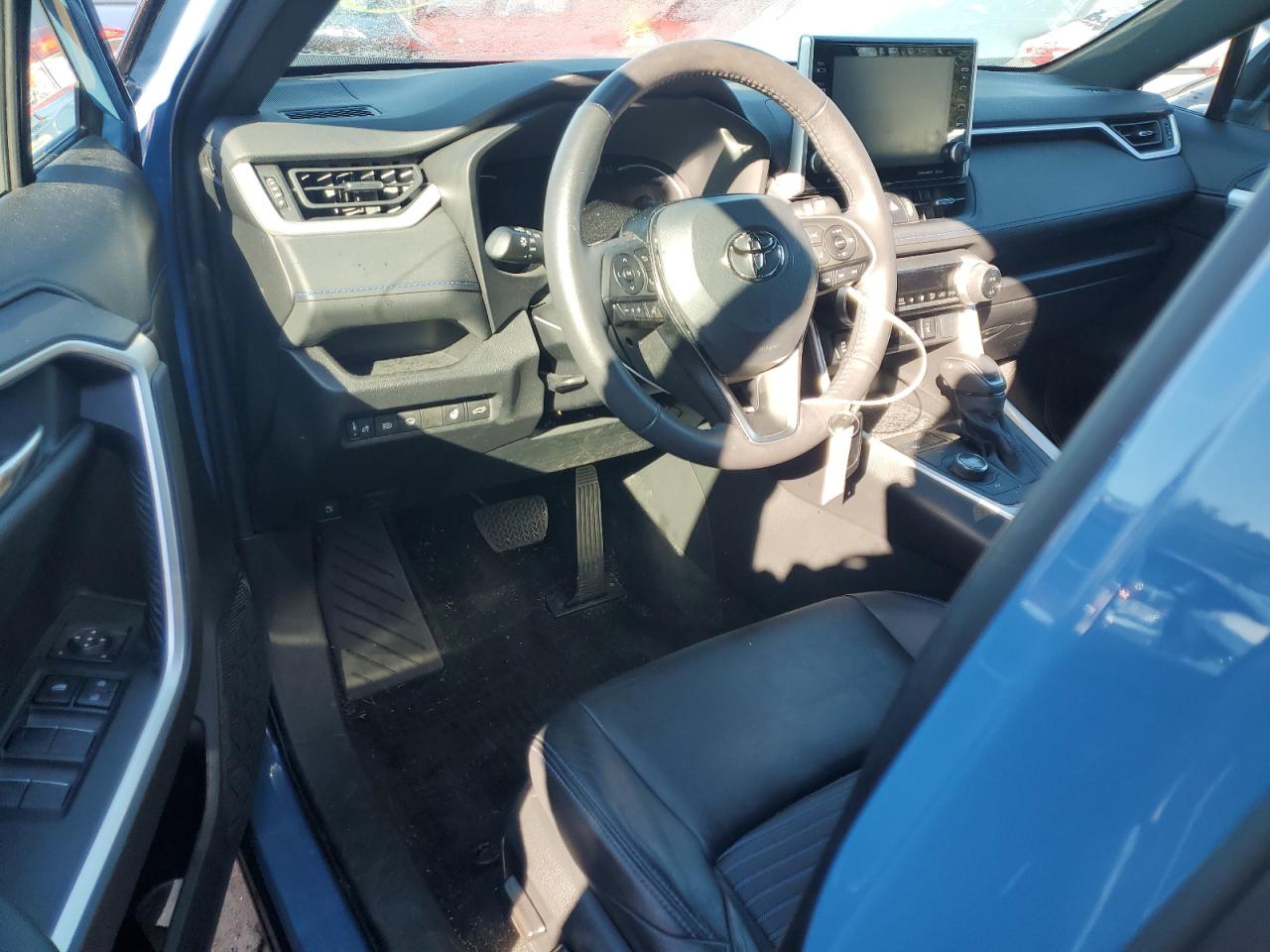 2022 Toyota RAV 4 - Image 8