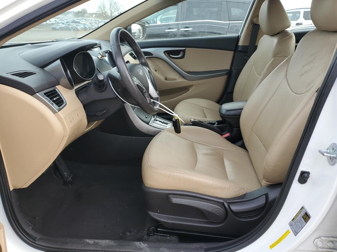 2012 Hyundai Elantra - Image 7