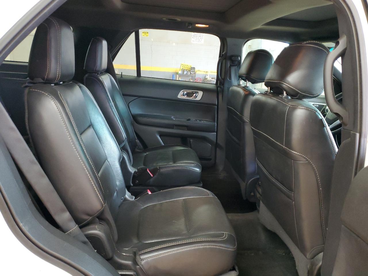 2014 Ford Explorer - Image 12