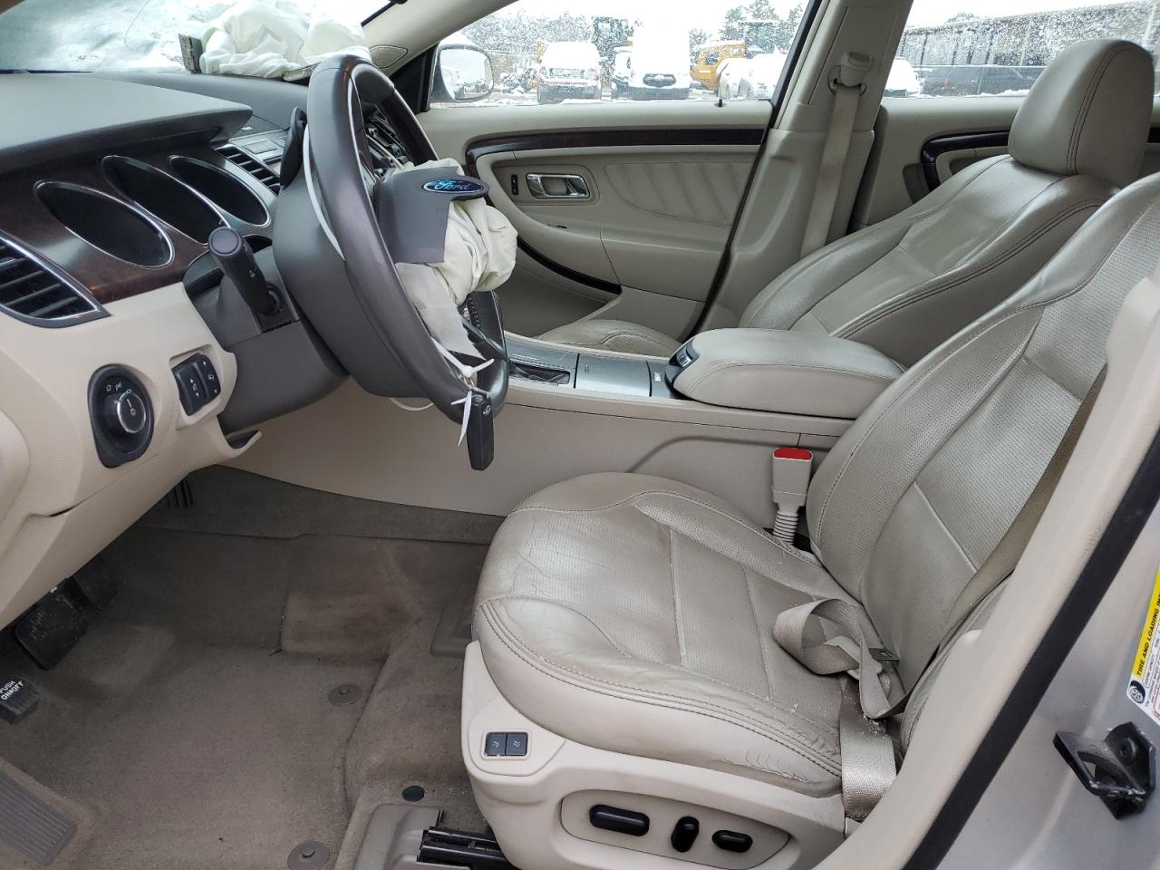 2012 Ford Taurus - Image 7