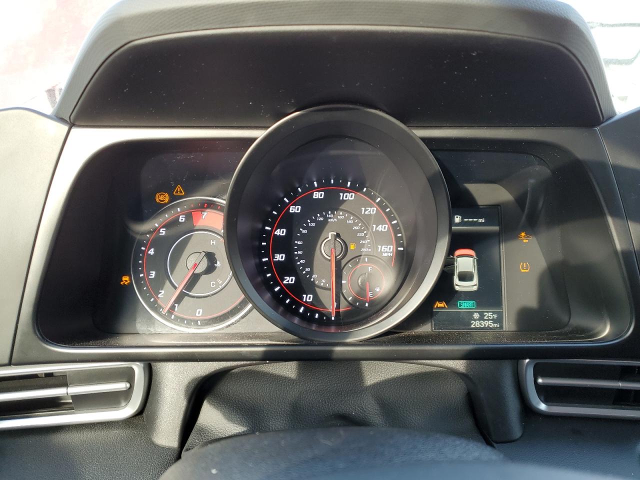 2023 Hyundai Elantra - Image 9