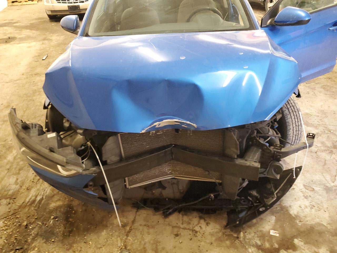2017 Hyundai Elantra - Image 11