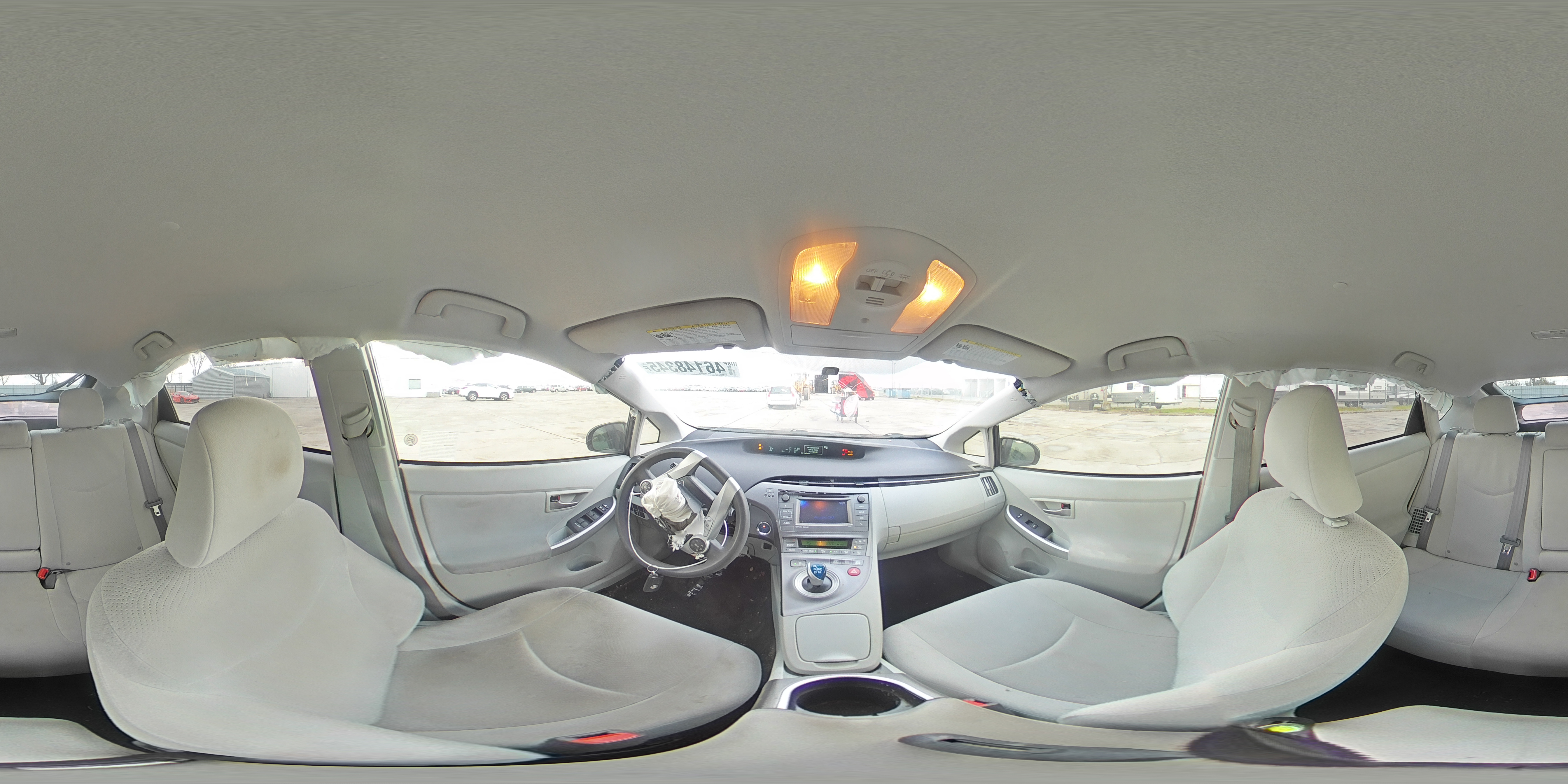 2015 Toyota Prius - Image 13