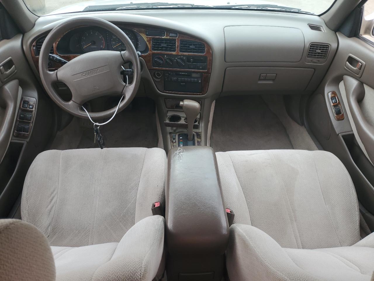 1995 Toyota Camry Le VIN: JT2GK12E4S0086805 Lot: 45793885