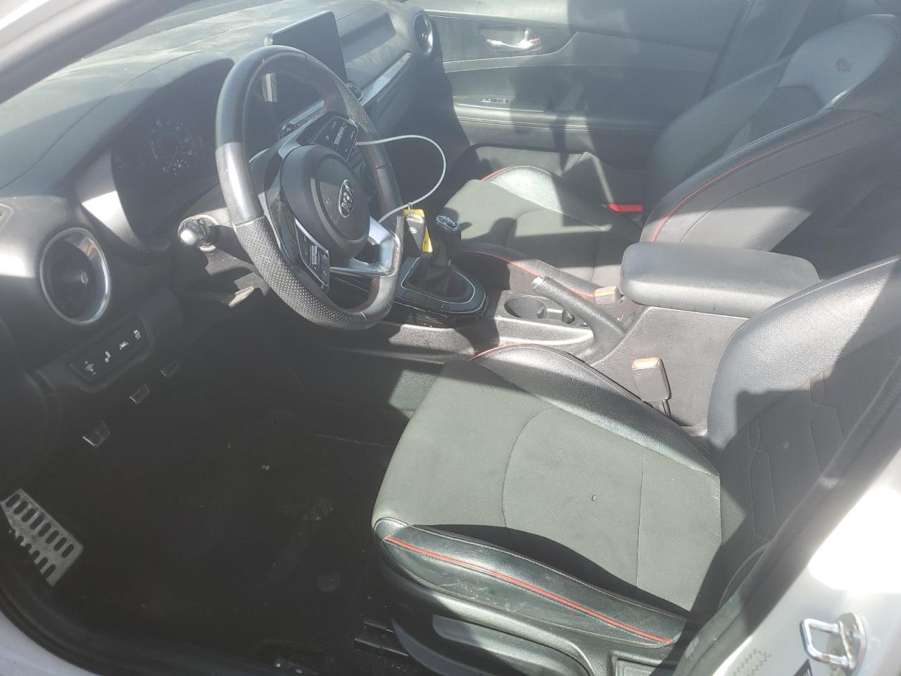 2021 Kia Forte - Image 7