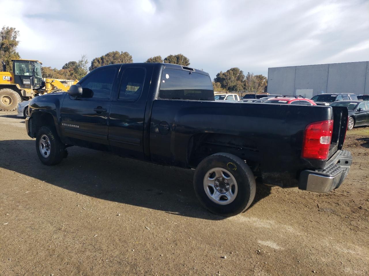 2009 Chevrolet Silverado - Image 2