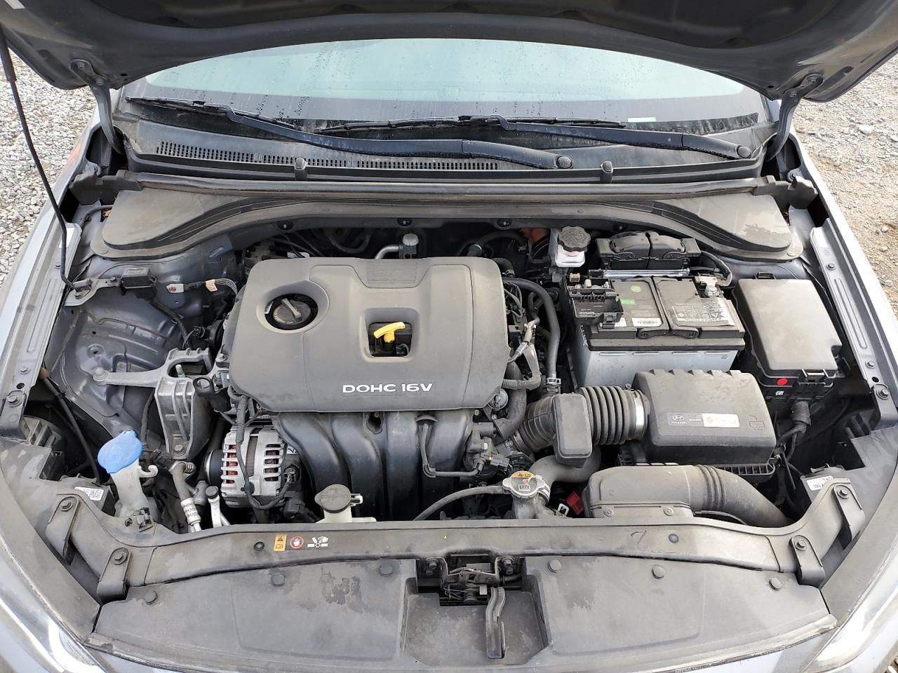 2018 Hyundai Elantra - Image 11