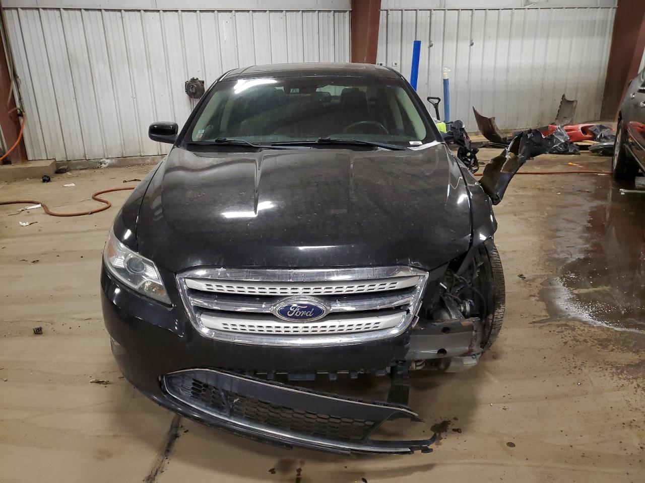 2011 Ford Taurus - Image 5