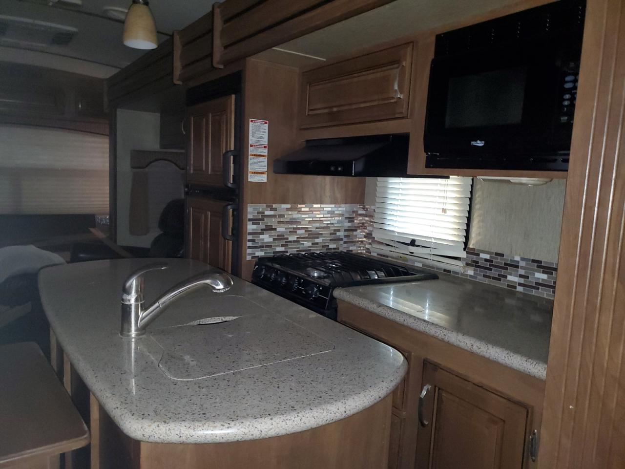 4YDT33023GK600711 KEYSTONE LAREDO 2016