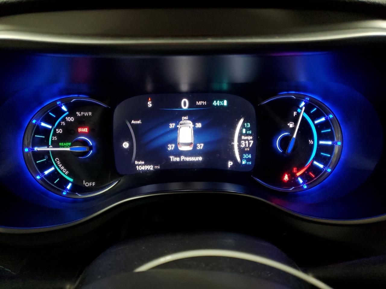 2017 Chrysler Pacifica - Image 9