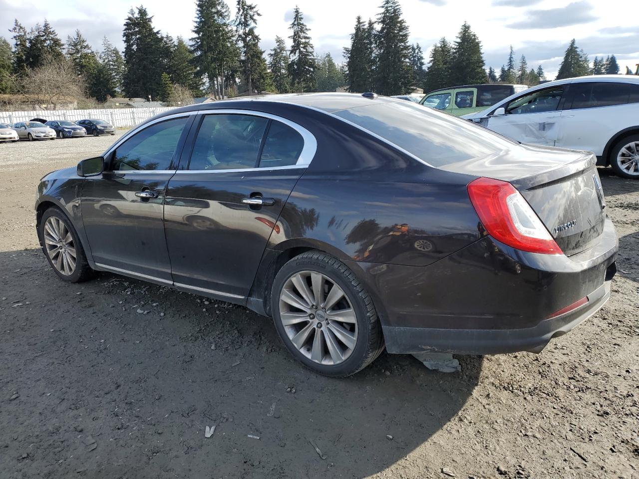 2013 Lincoln MKS - Image 2