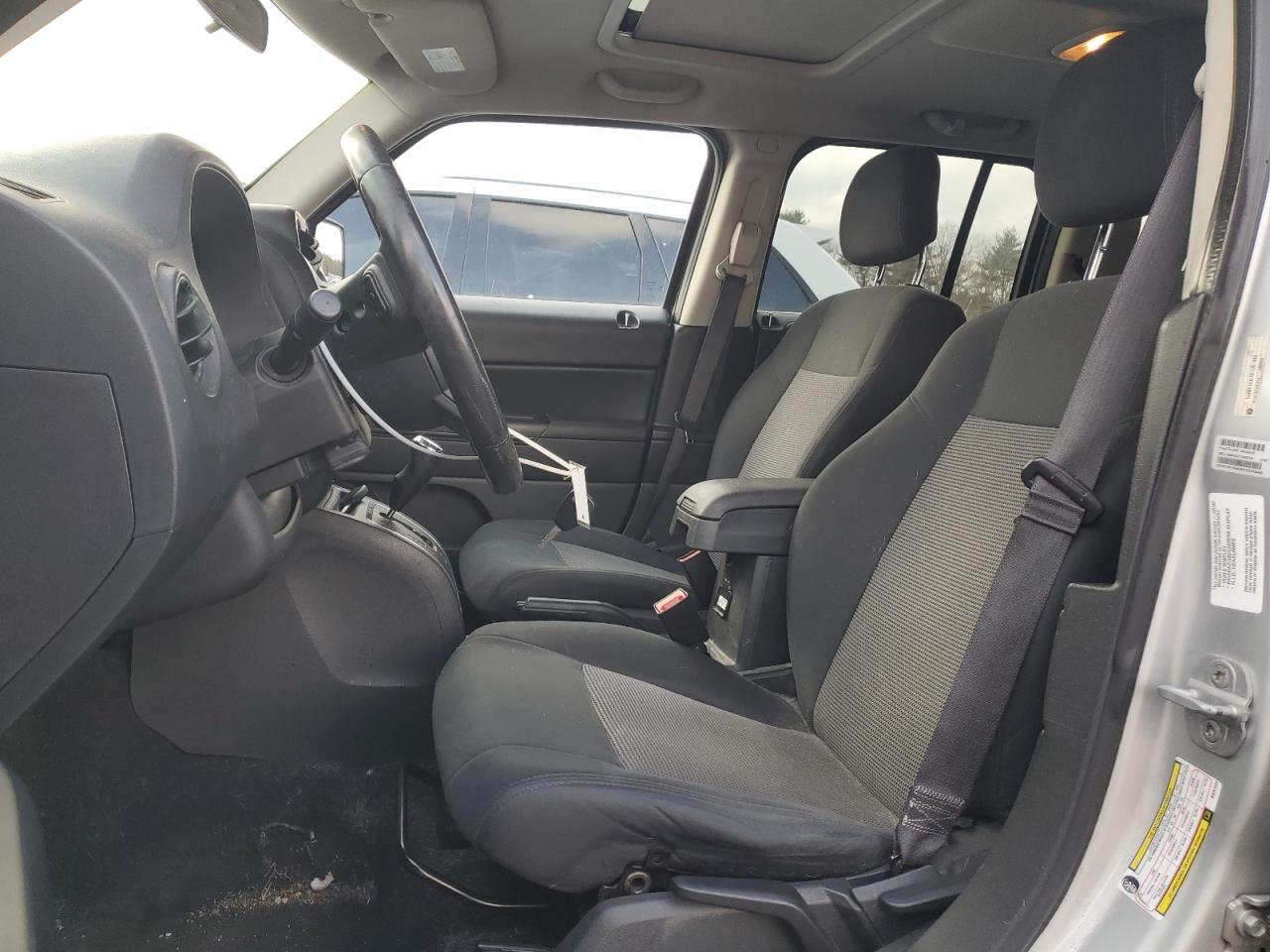 2011 Jeep Liberty (Patriot) - Image 7