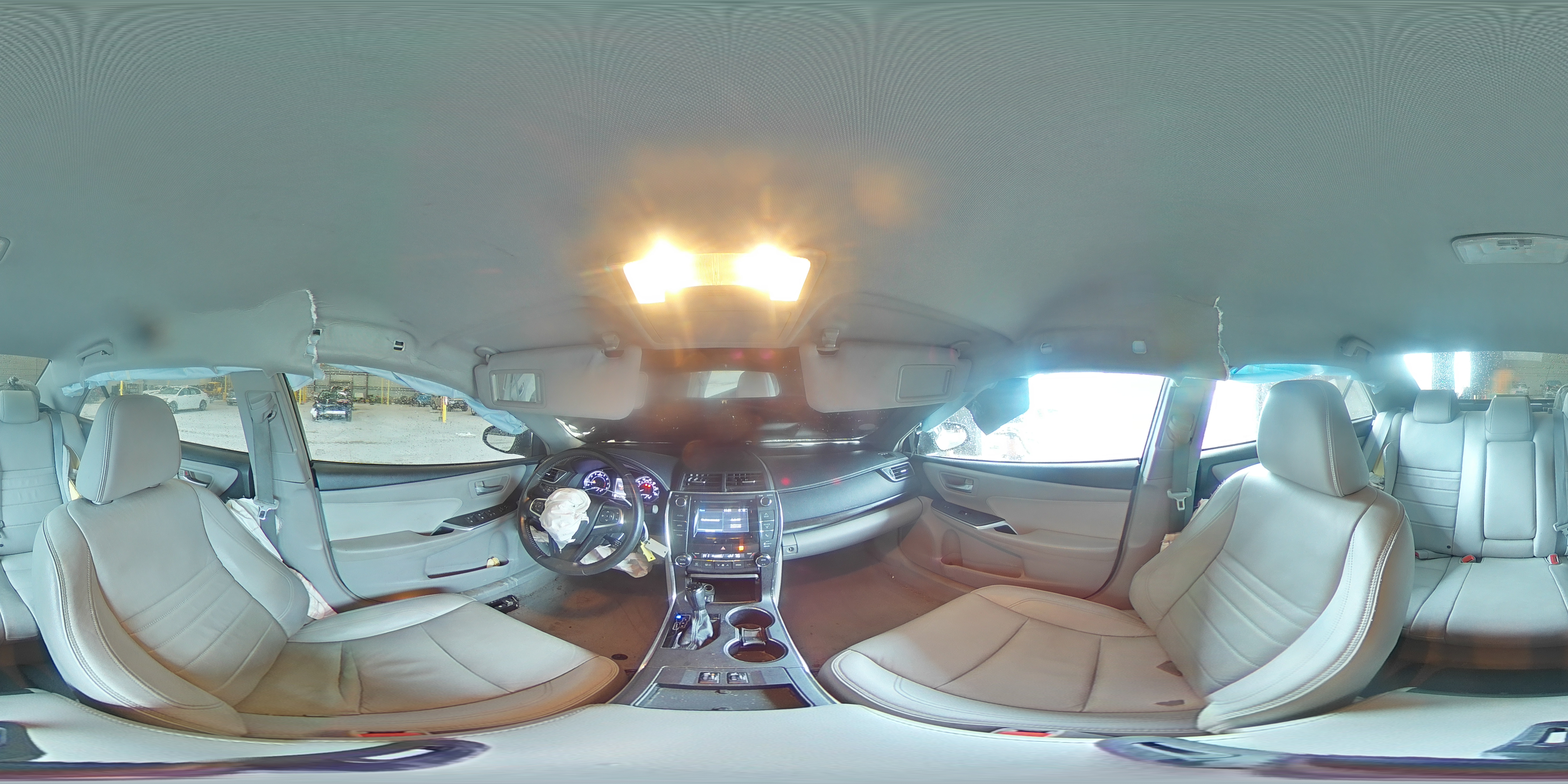2015 Toyota Camry - Image 13