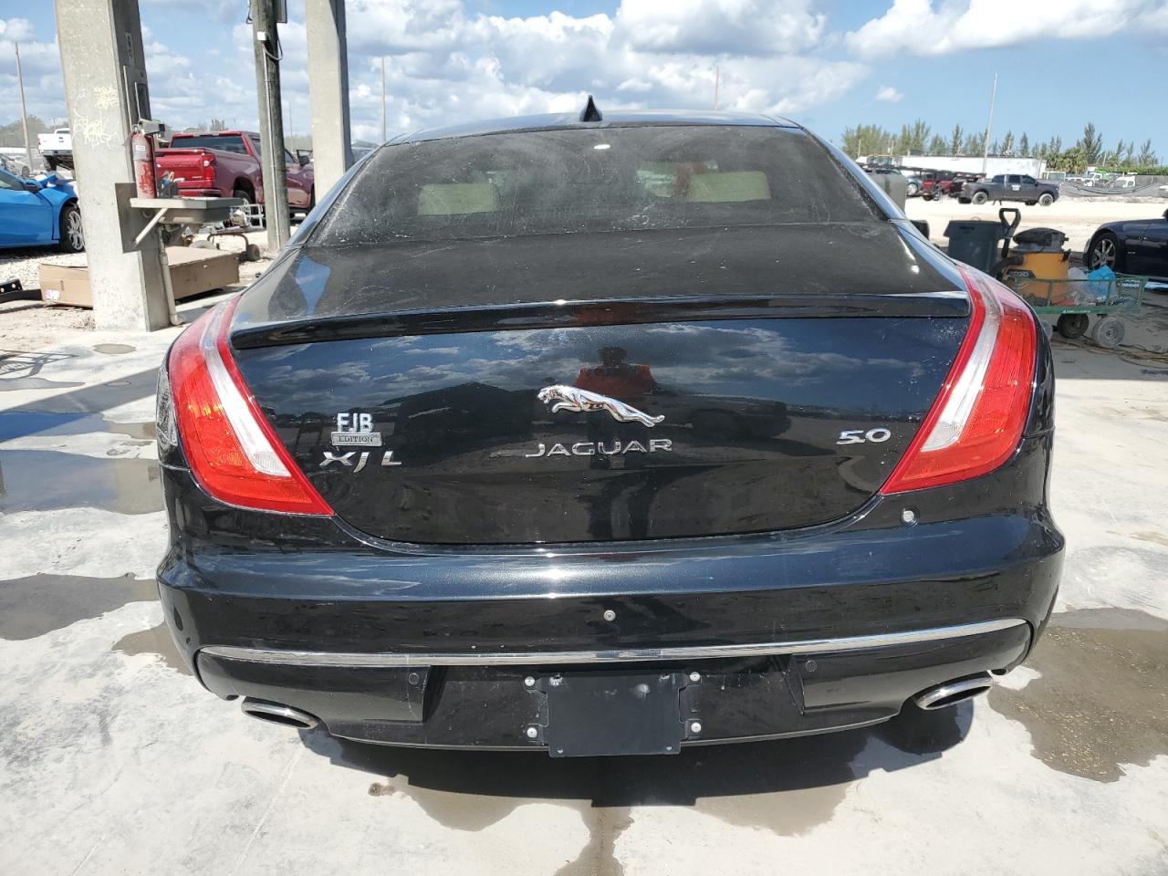 2016 Jaguar XJ - Image 6
