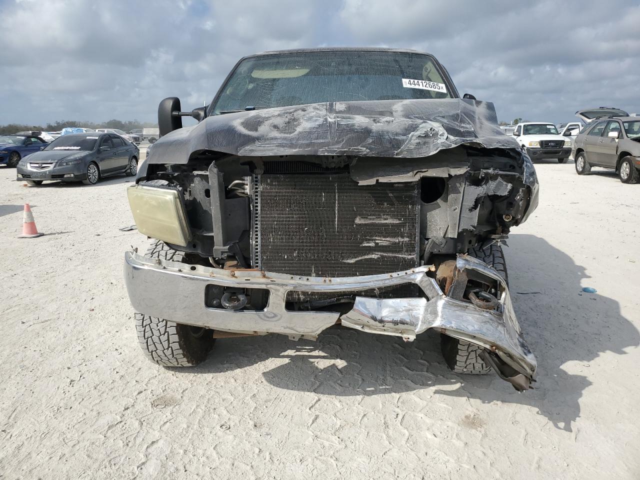2005 Ford F250 - Image 5