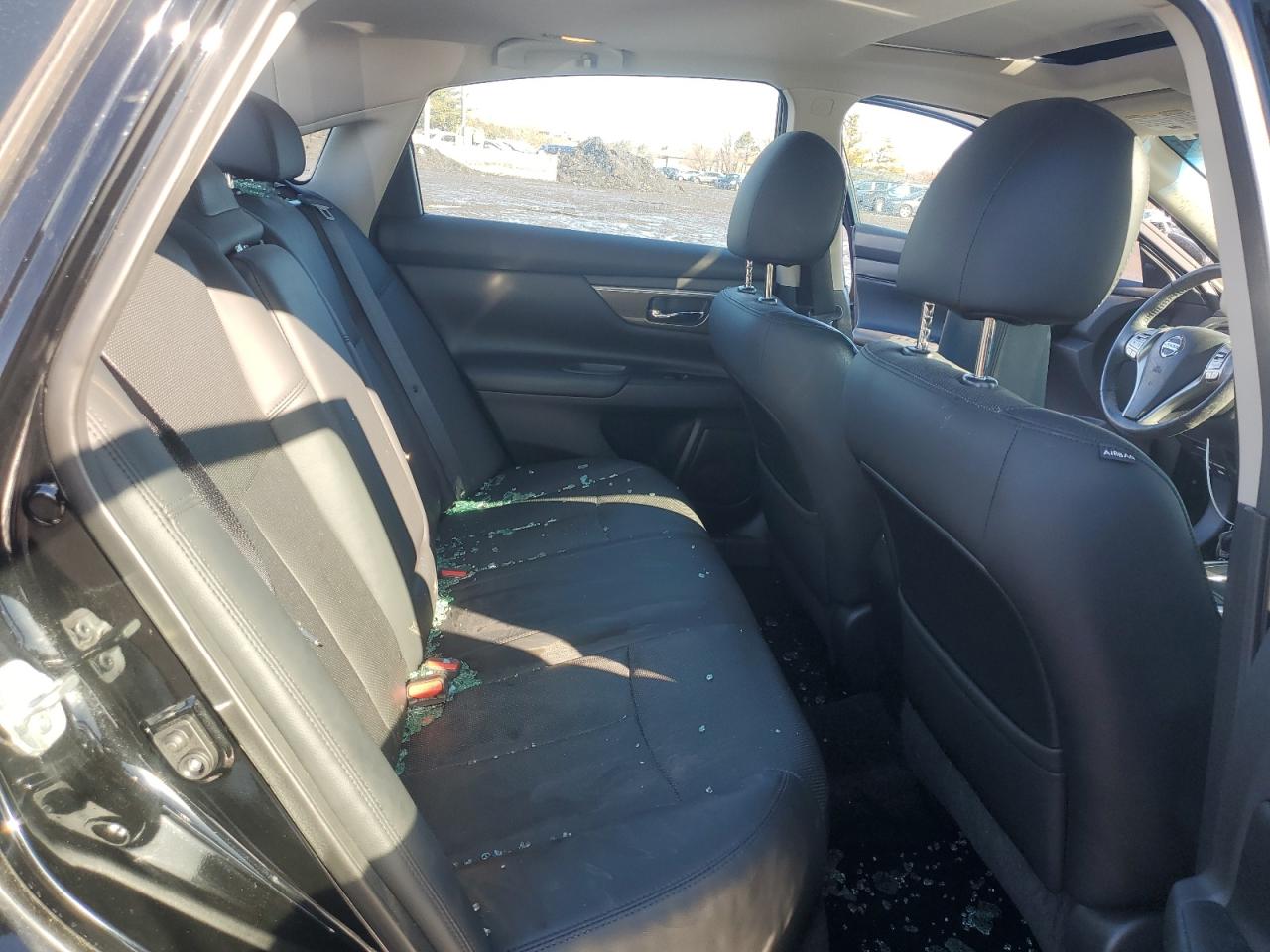 2015 Nissan Altima - Image 11