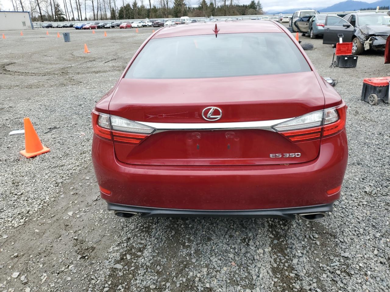 2017 Lexus ES - Image 6