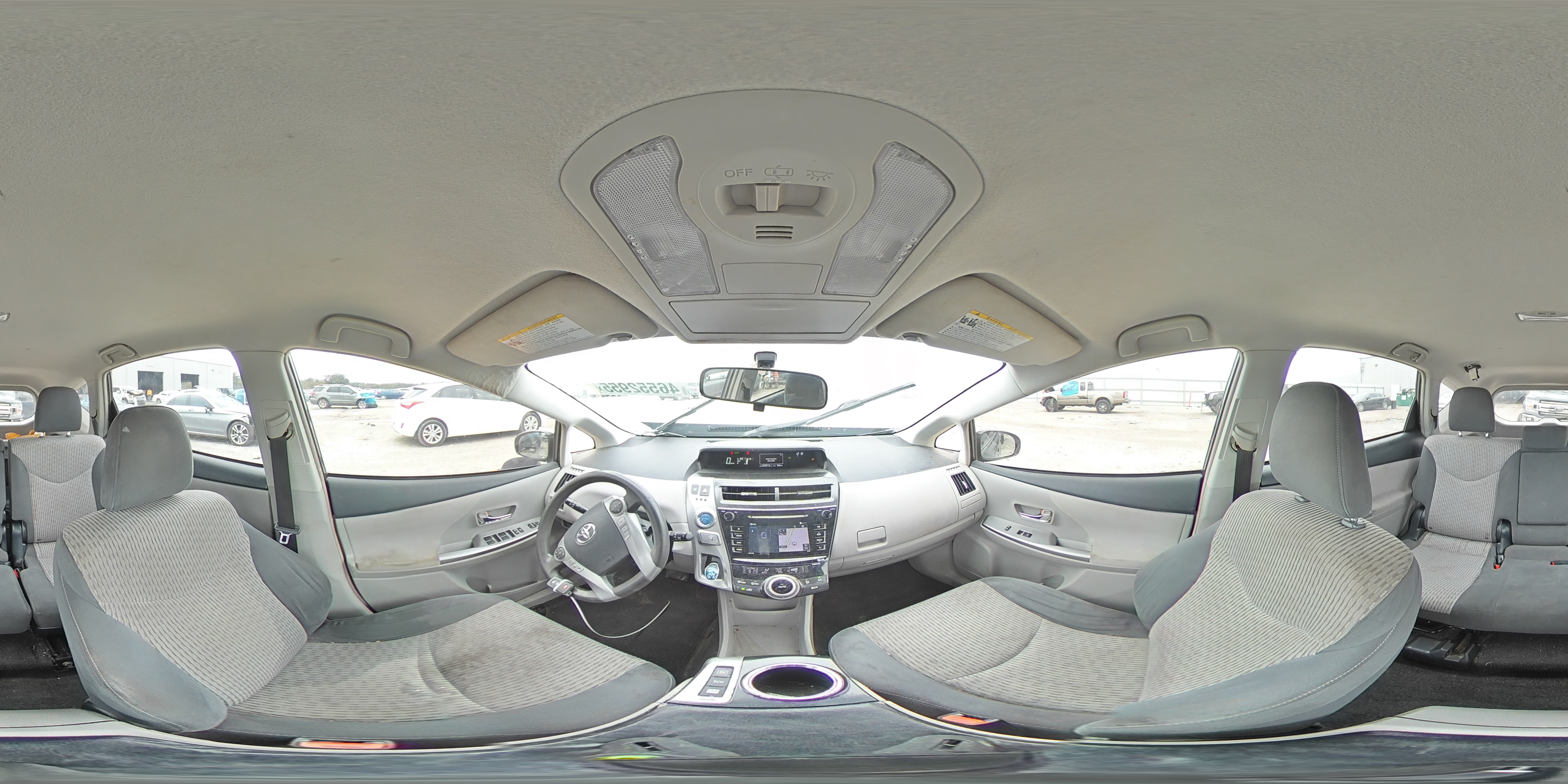 2016 Toyota Prius - Image 13