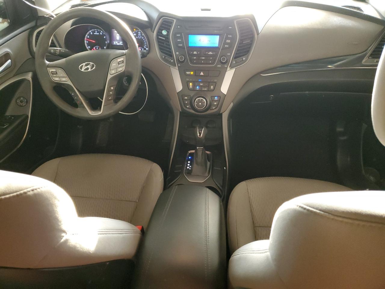 2014 Hyundai Santa Fe - Image 8