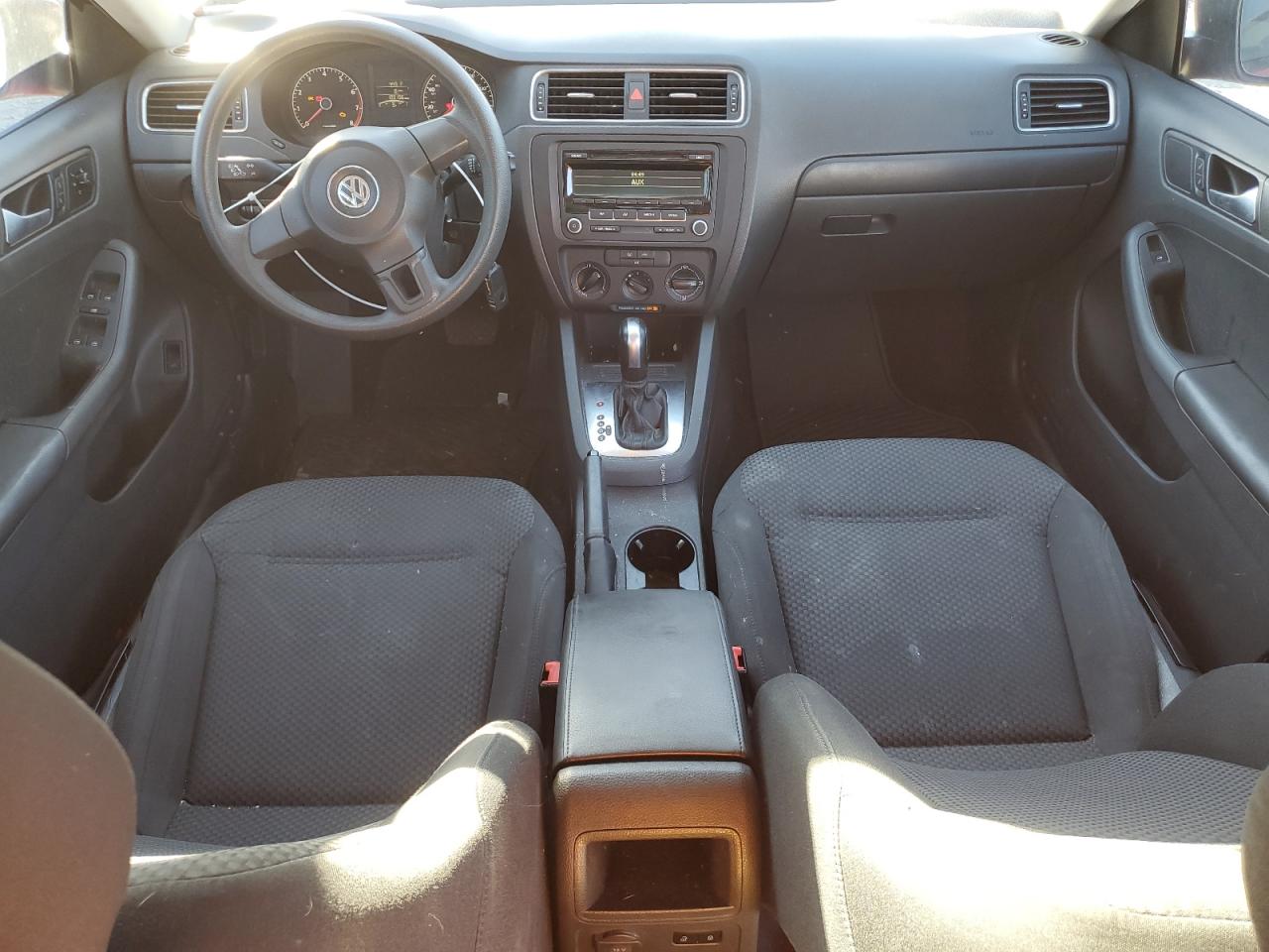 2014 Volkswagen Jetta - Image 8