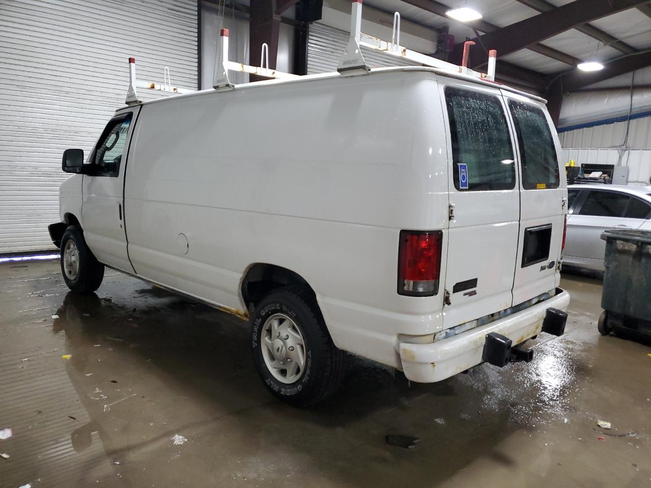 2014 Ford Econoline - Image 2