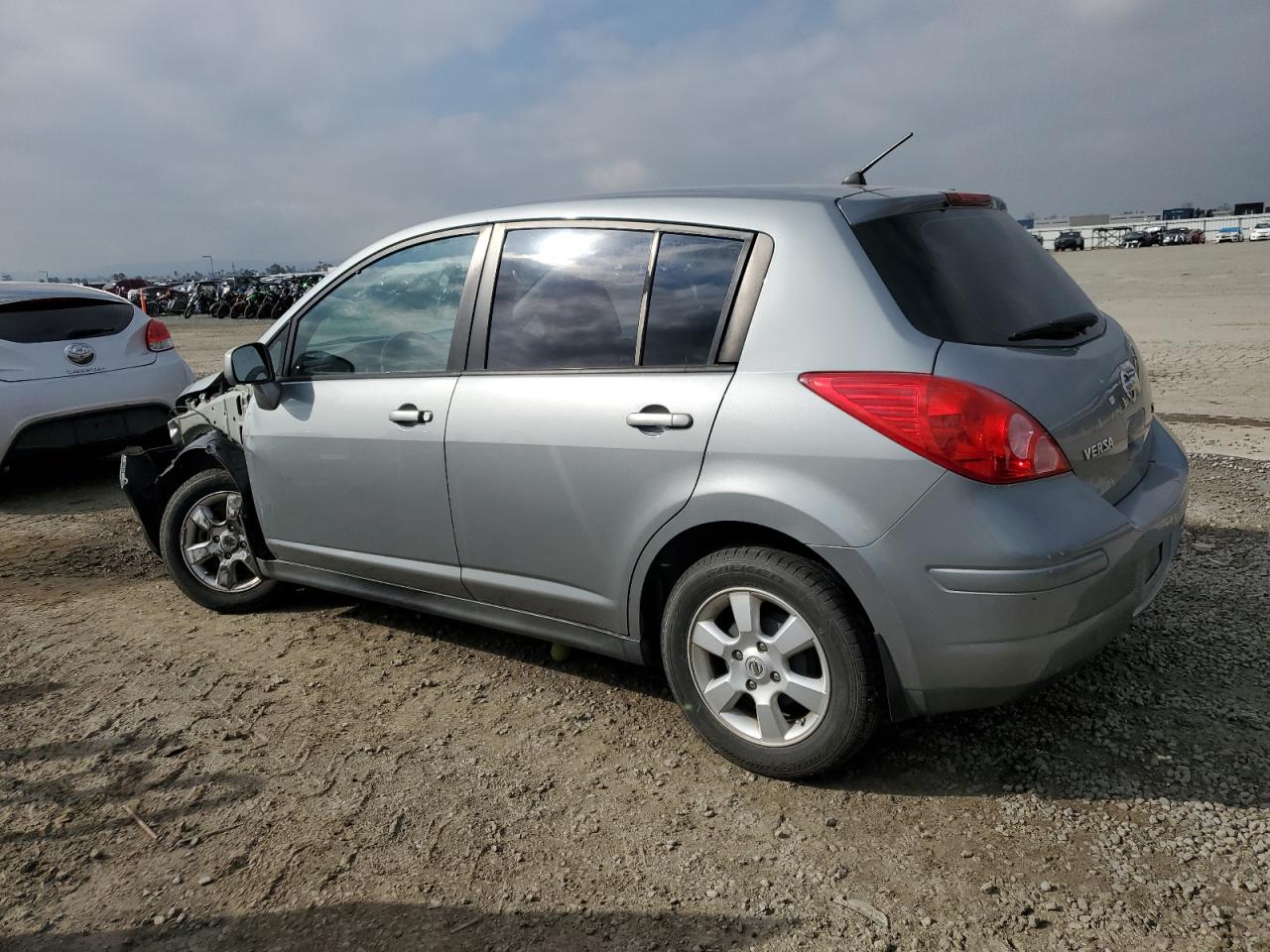 2008 Nissan Versa - Image 2