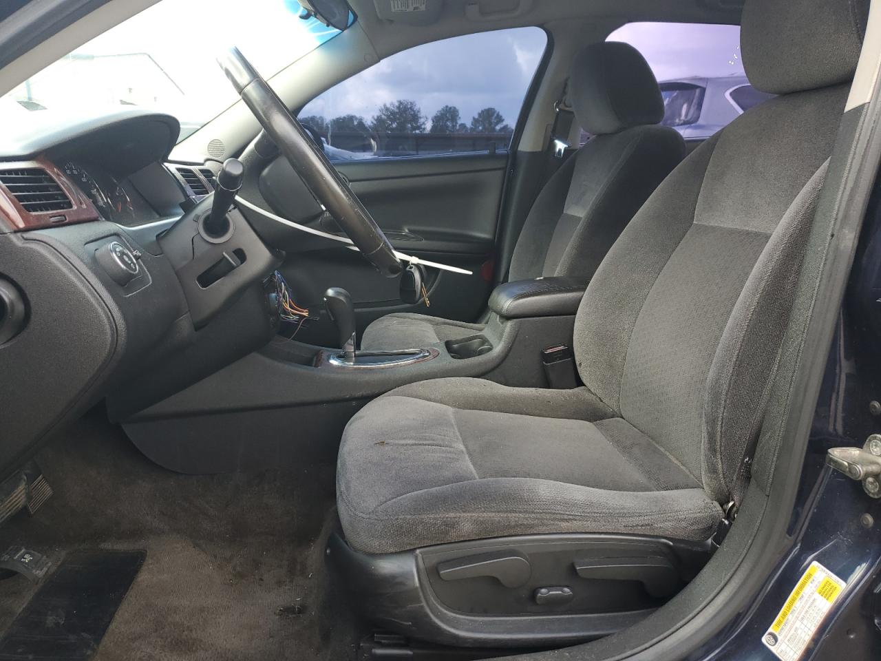 2010 Chevrolet Impala - Image 7