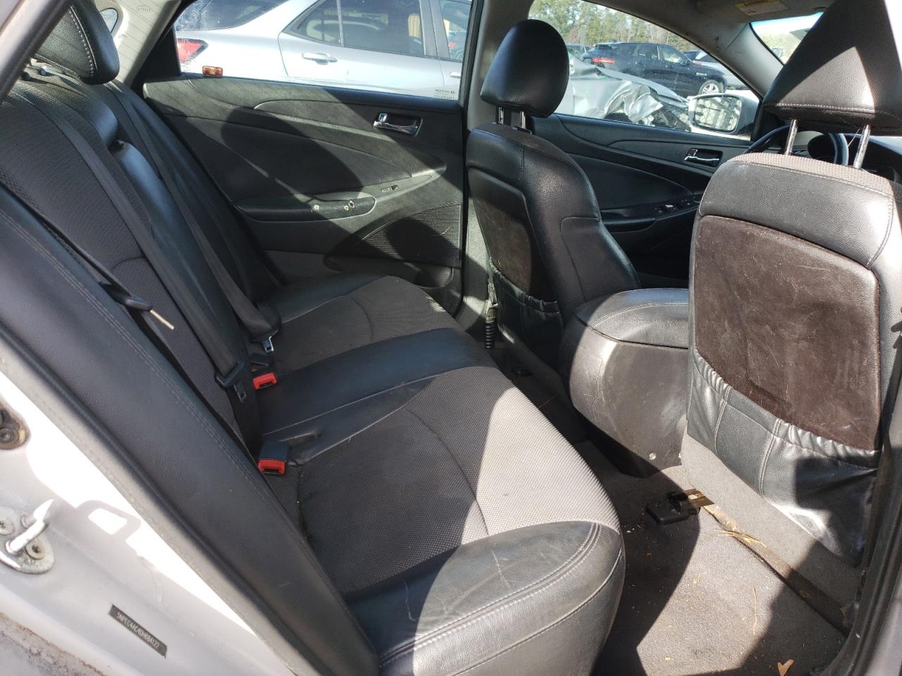 2013 Hyundai Sonata - Image 10