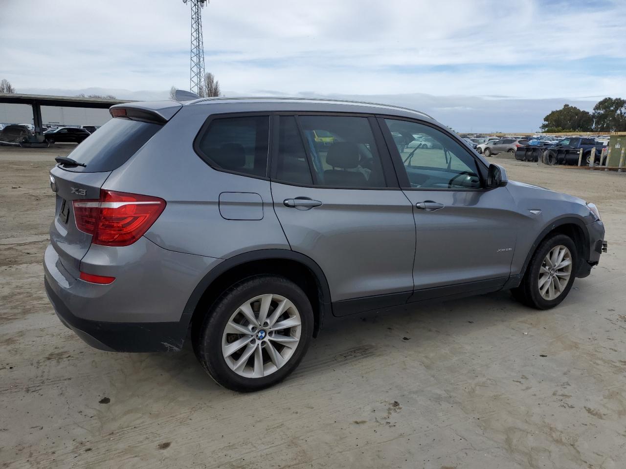 2017 BMW X3 - Image 3