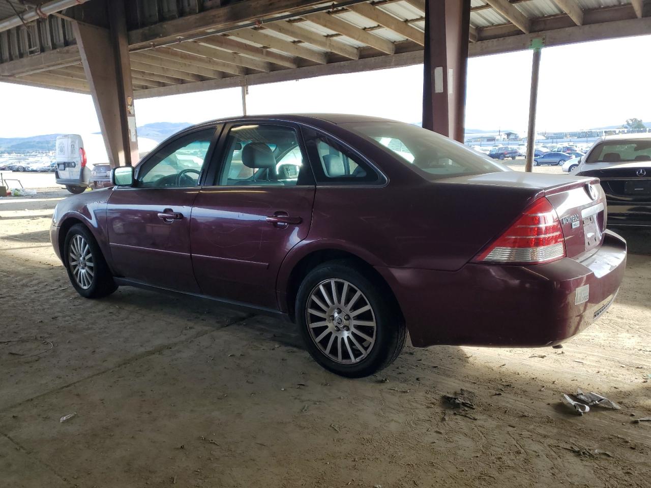 2005 Mercury Montego - Image 2