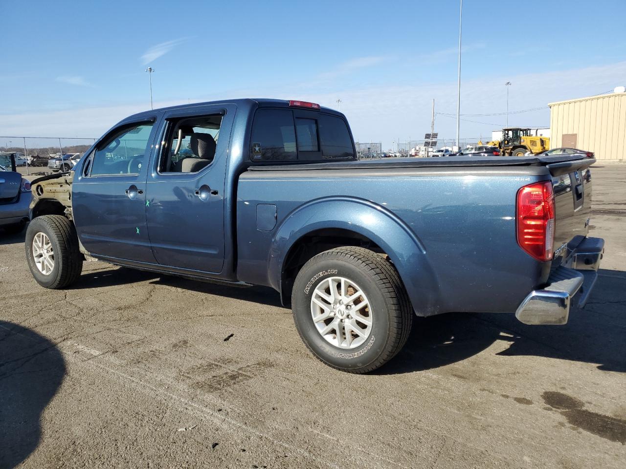 2015 Nissan Navara (Frontier) - Image 2