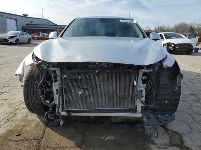  INFINITI Q50 2019 Srebrny