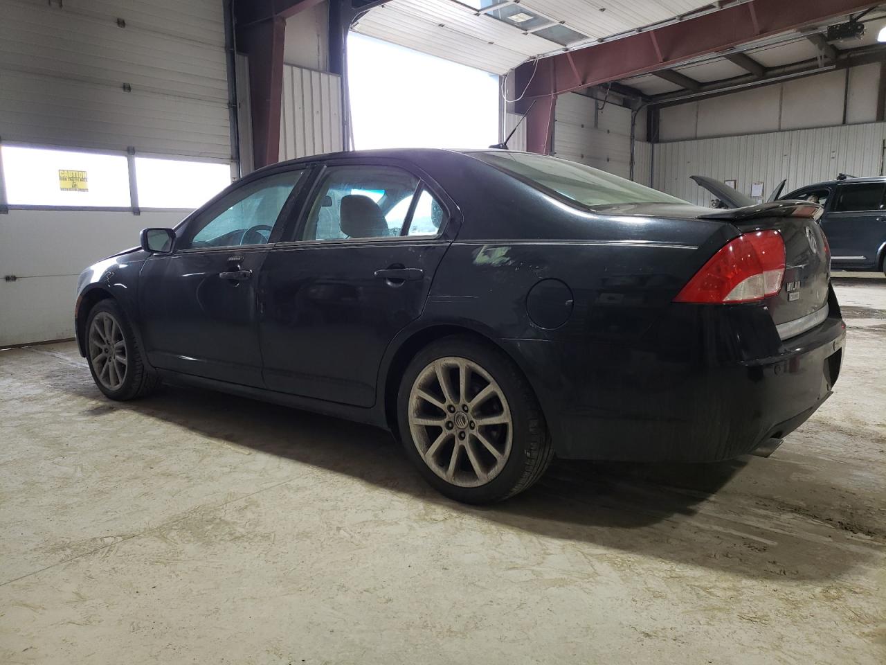 2010 Mercury Milan - Image 2