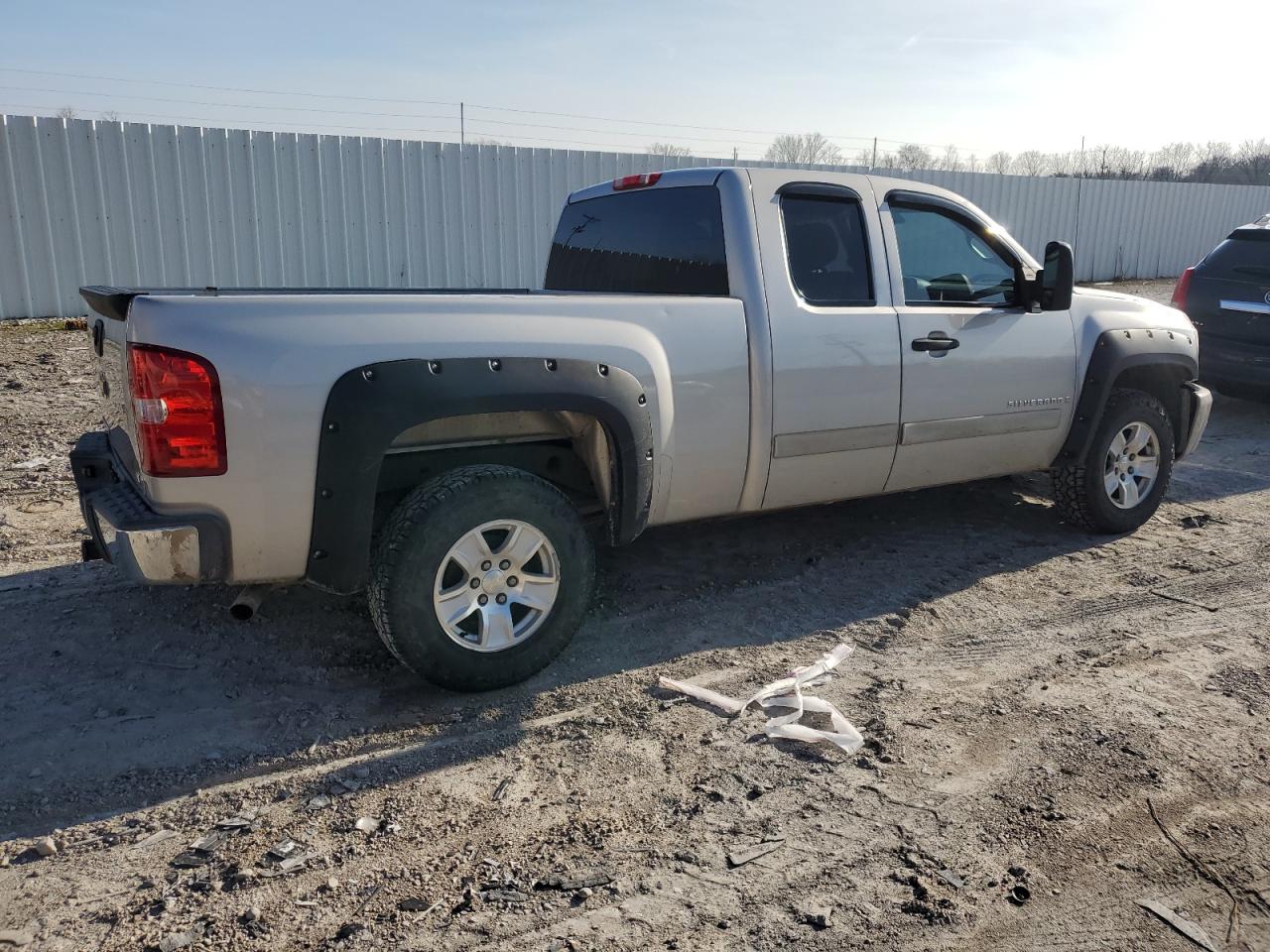 2007 Chevrolet Silverado - Image 3