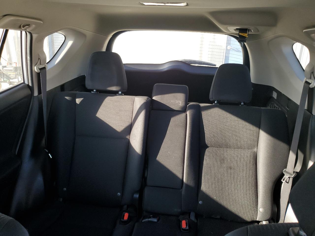 2017 Toyota RAV 4 - Image 10