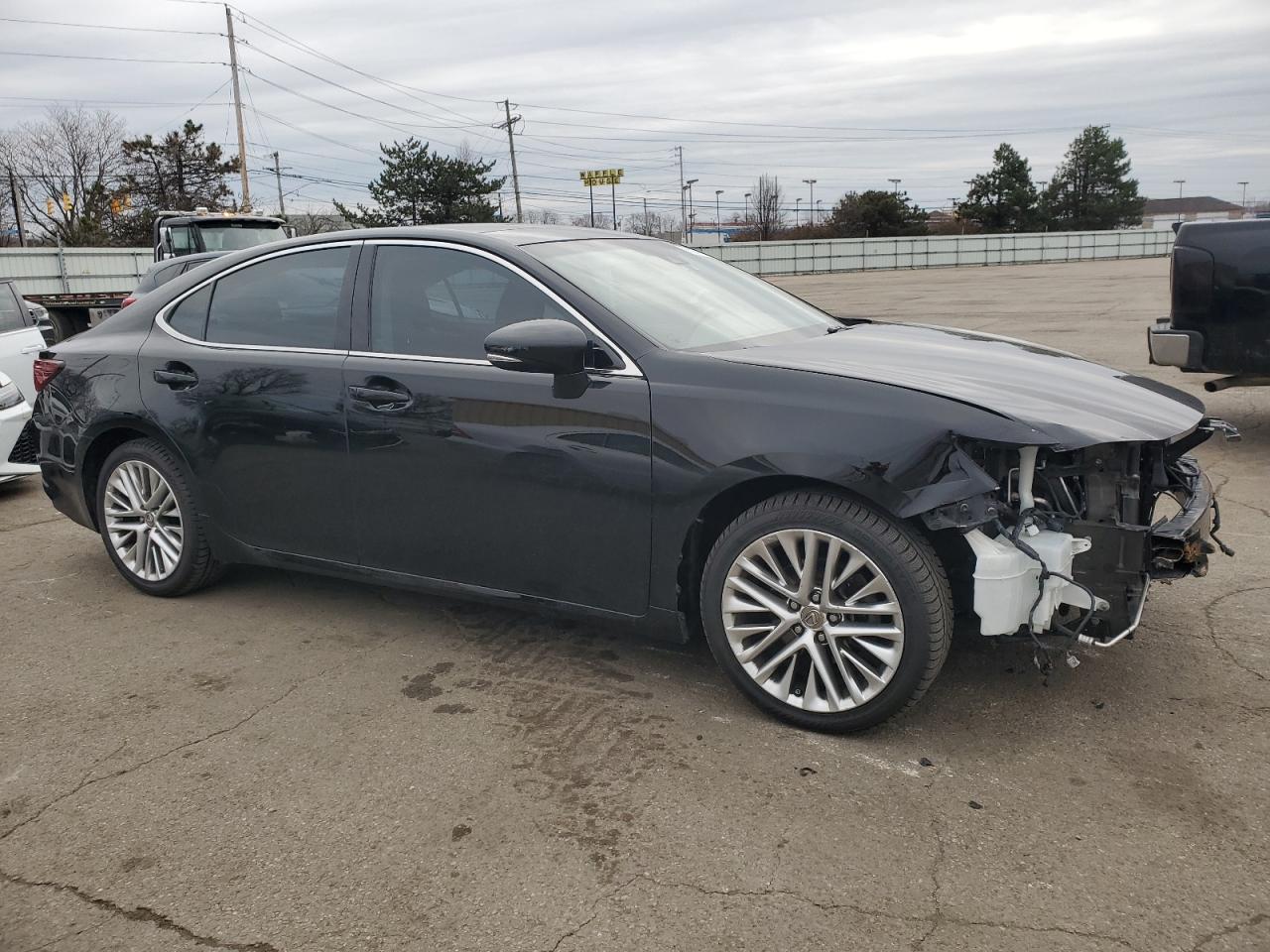 2016 Lexus ES - Image 4