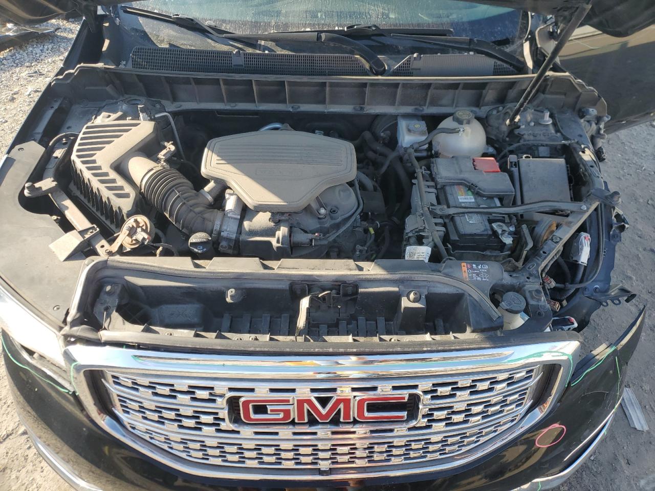 2019 GMC Acadia - Image 12