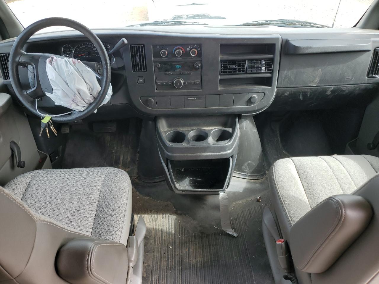 2008 Chevrolet Express - Image 8