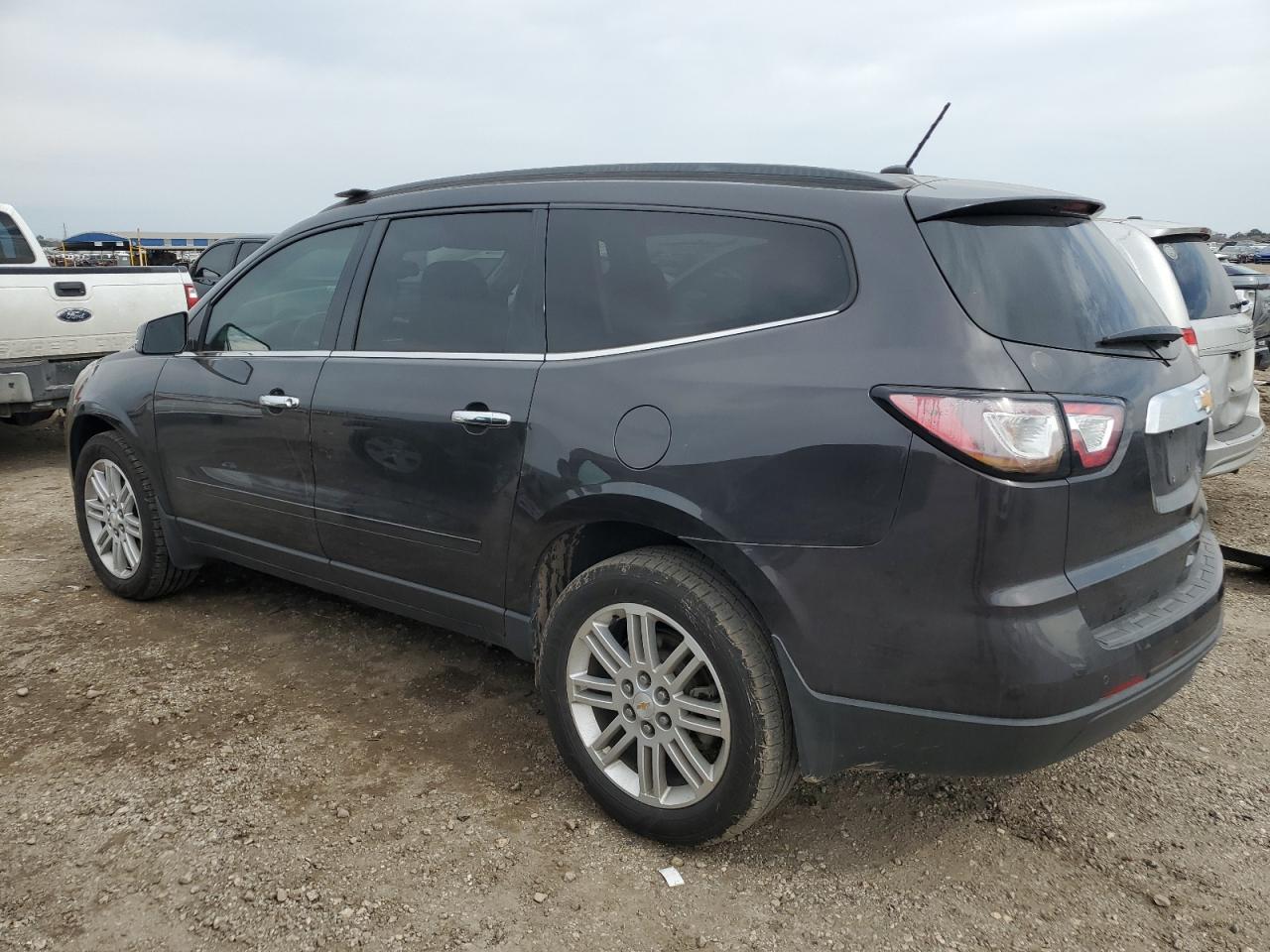 2015 Chevrolet Traverse - Image 2