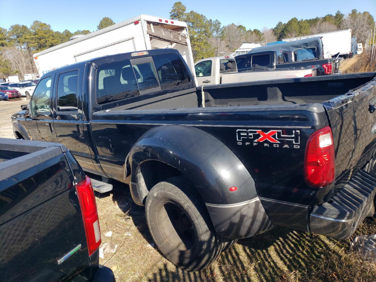 2011 Ford F450 - Image 2