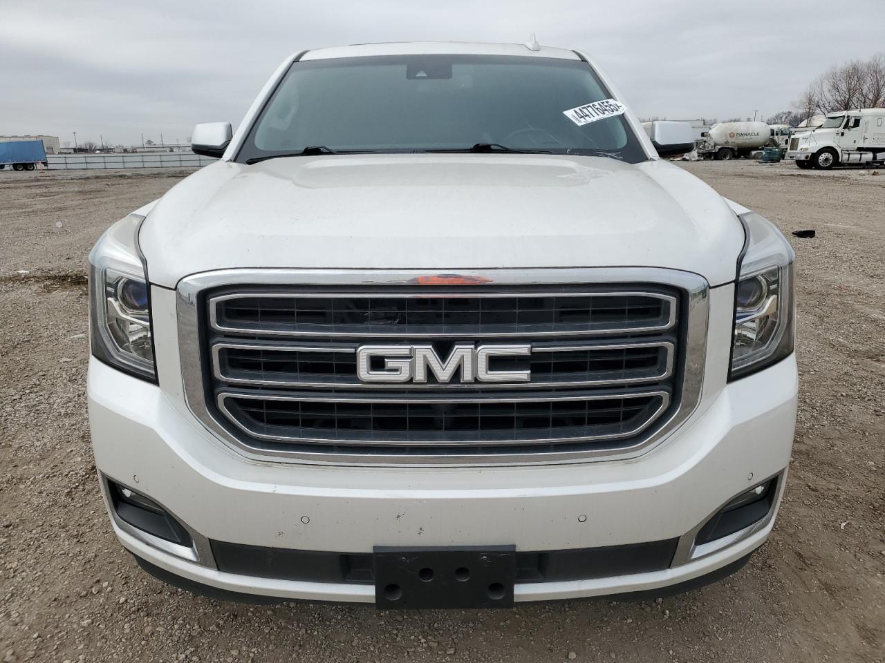 2017 GMC Yukon - Image 5
