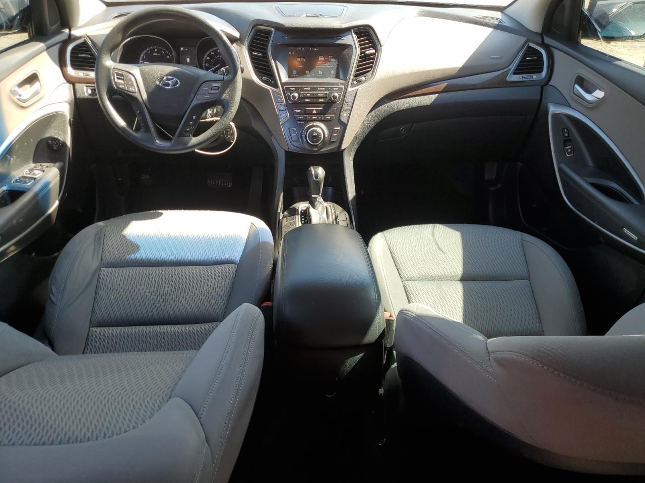 2018 Hyundai Santa Fe - Image 8