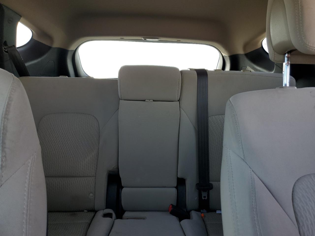 2014 Hyundai Santa Fe - Image 10