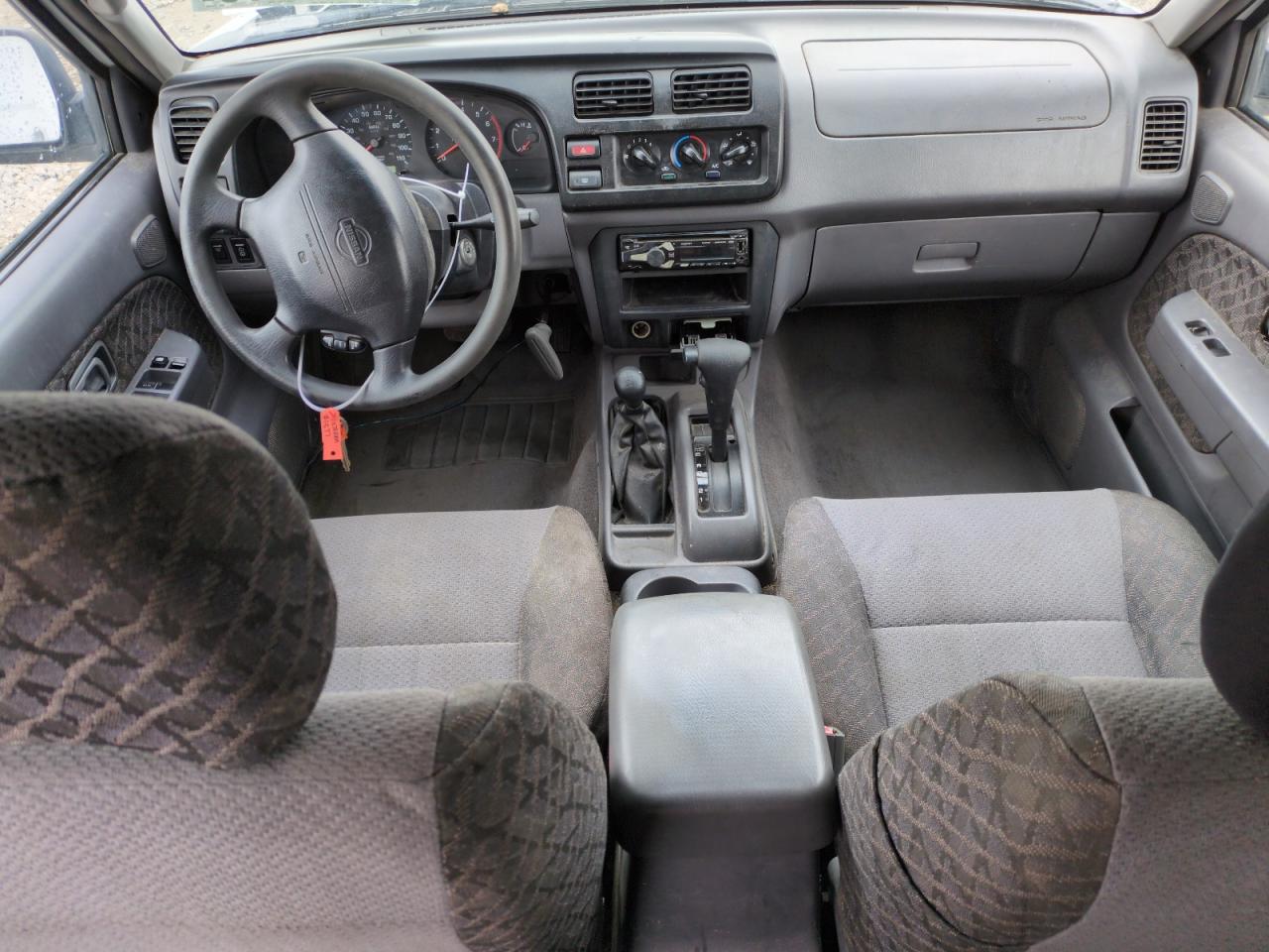 2000 Nissan XTerra - Image 8