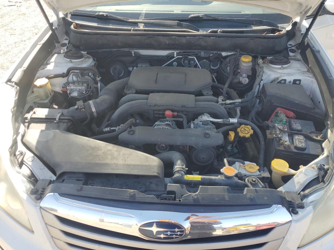 2011 Subaru Outback - Image 12