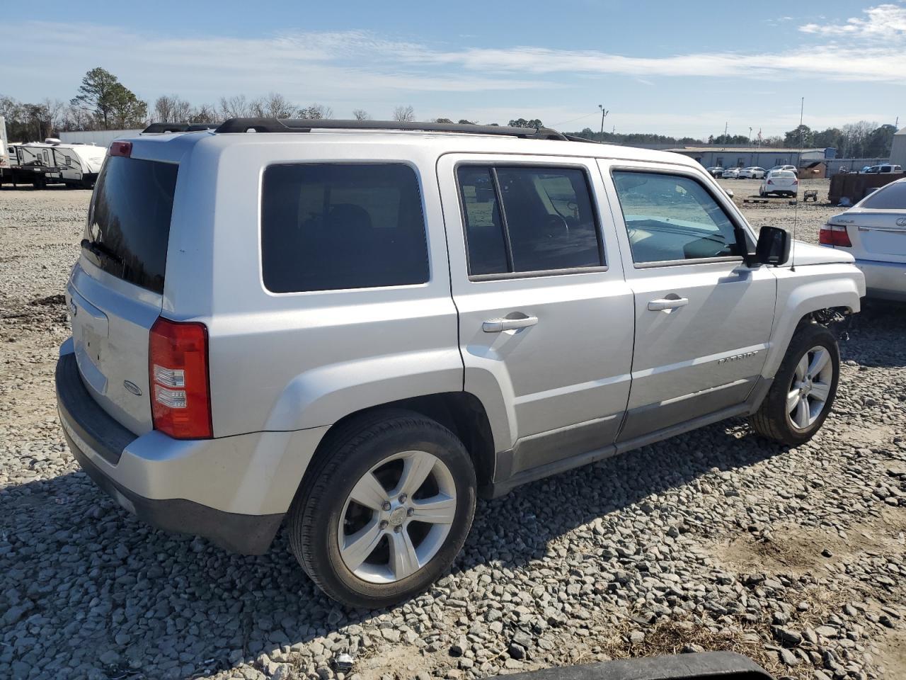 2011 Jeep Liberty (Patriot) - Image 3