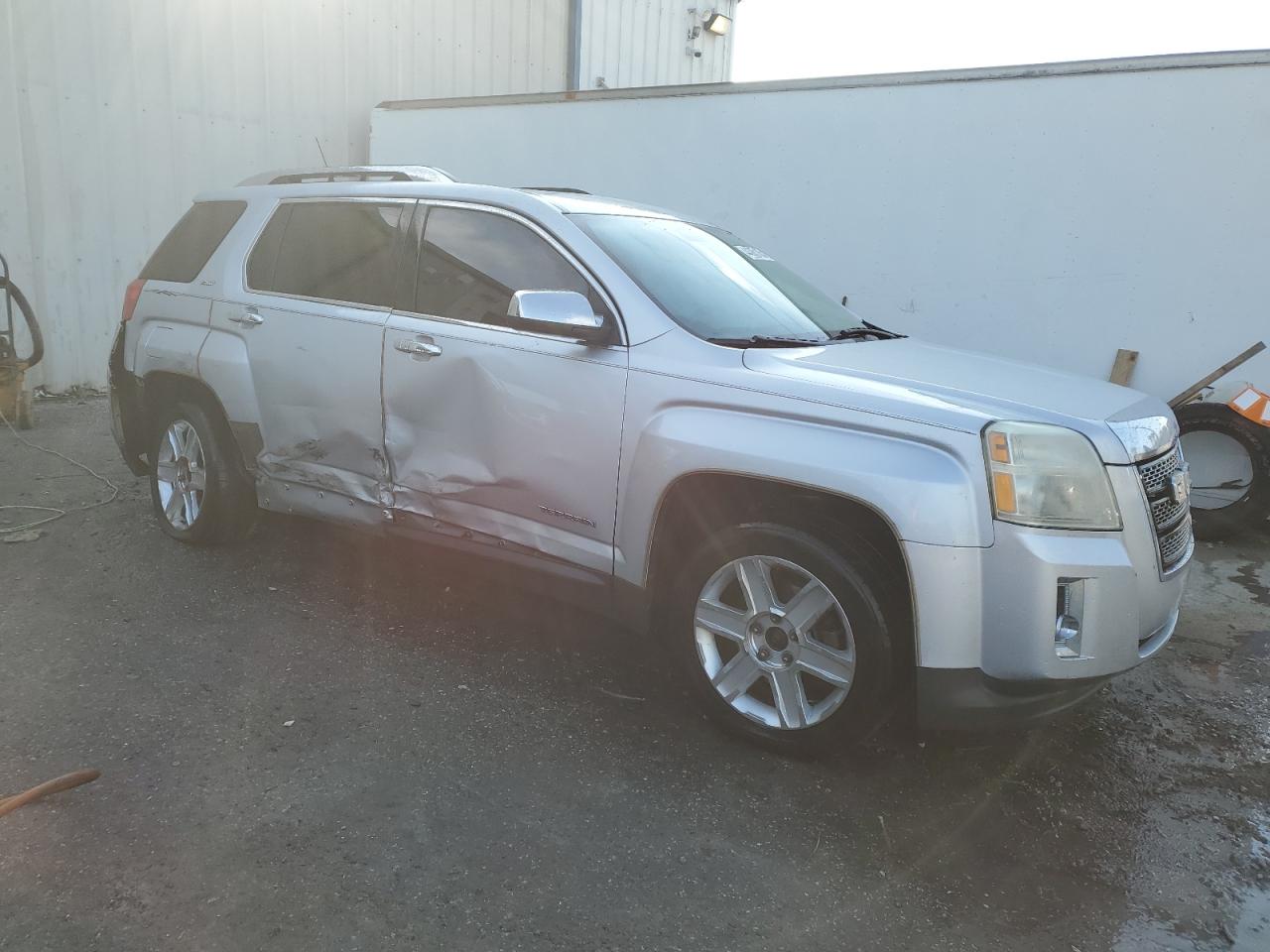 2011 GMC Terrain - Image 4