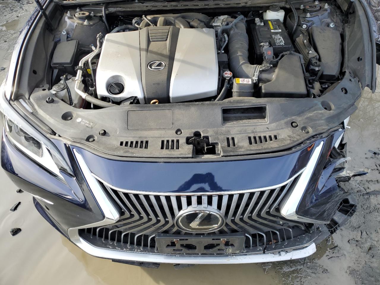 2021 Lexus ES - Image 11
